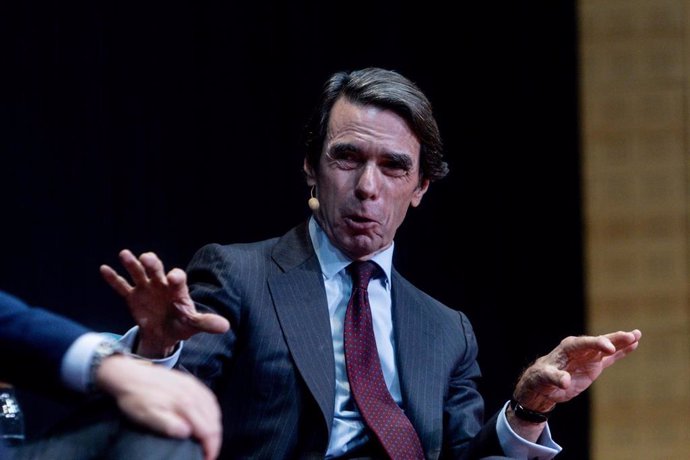 El expresidente del Gobierno, José María Aznar, participa en el Aula de liderazgo del Instituto Atlántico de Gobierno(IADG) y la Universidad Francisco de Vitoria(UFV), en el Aula Magna del Campus de la Universidad Francisco de Vitoria, a 11 de noviembre d