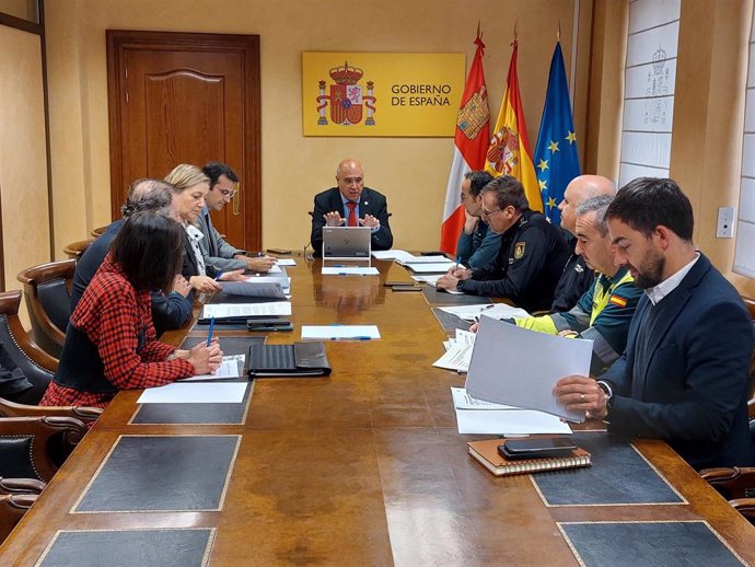 El subdelegado del Gobierno en Valladolid, Jacinto Canales, presidirá mañana, martes, 19 de noviembre , la reunión para coordinar el dispositivo de la campaña de vialidad invernal 2024-2025 en la Red de Carreteras del Estado en la provincia