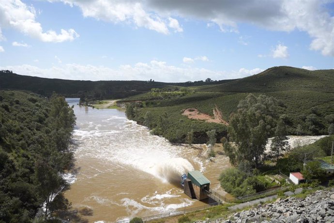 Archivo - Embalse de Aznalcóllar. A 01 de abril de 2024, en Sevilla (Andalucía, España). 