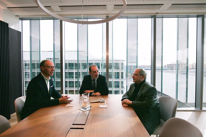 Reunió entre el conseller de Justícia i Qualitat Democràtica, Ramon Espadaler, amb el president del Consell Assessor per a la Diversitat Religiosa, Francesc Torralba, i el director general d'Afers Religiosos, Ramon Bassas