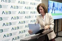 AEB y CECA rechazan el impuesto a la banca y señalan que afectará al crecimiento económico de España