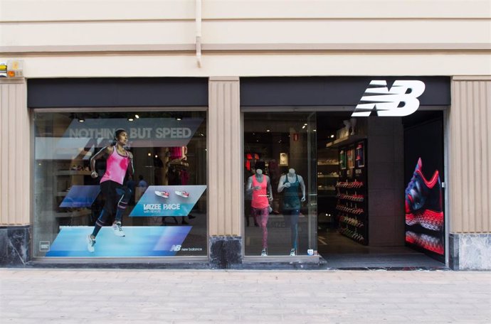 Archivo - Tienda de New Balance 