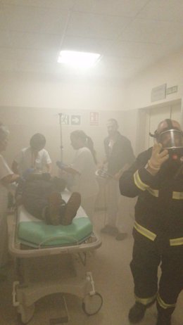 El complejo hospitalario universitario Virgen de la Victoria de Málaga ha realizado con éxito en los últimos dos días tres simulacros de incendio para comprobar la preparación, coordinación y estructura de los equipos de intervención en estos incidentes.