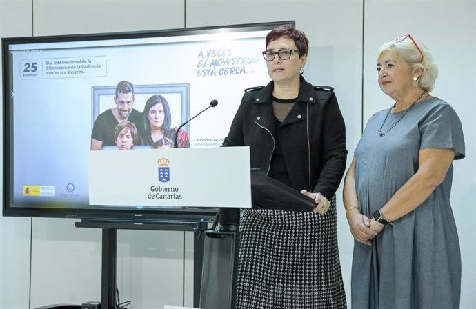 La consejera de Bienestar Social del Gobierno de Canarias, Candelaria Delgado, en la presentación de la campaña anual con motivo del 'Día para la Elimnación de la Violencia contra las Mujeres'