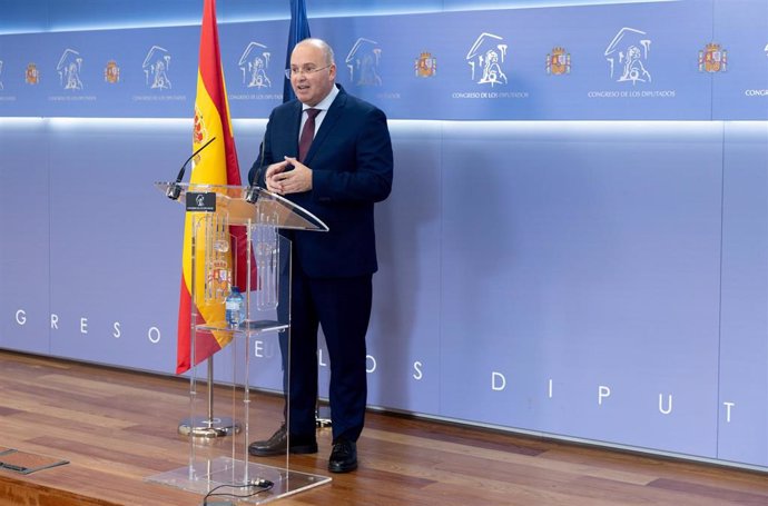 El portavoz del PP en el Congreso, Miguel Tellado, durante una rueda de prensa anterior a la Junta de Portavoces, a 19 de noviembre de 2024, en Madrid (España).