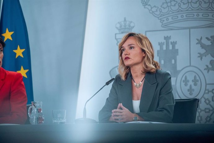 La ministra Portavoz, Pilar Alegría, durante la rueda de prensa tras el consejo de ministros, en el complejo de la Moncloa, a 19 de noviembre de 2024, en Madrid (España). 