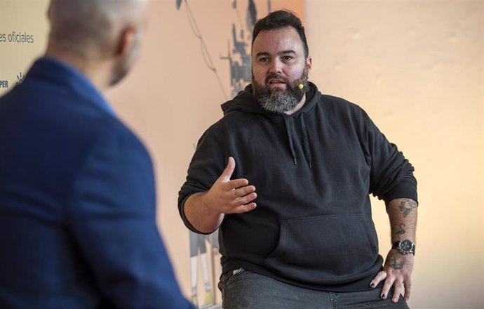 El productor onubense José David Díaz, en la presentación de  'Díaz Hierro, el cronista de Huelva'.