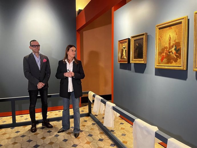 Algunas de las obras de la exposición 'Goya, del Museo al Palacio' que ya se han colocado en la sala en la que se exhibirán durante dos años.