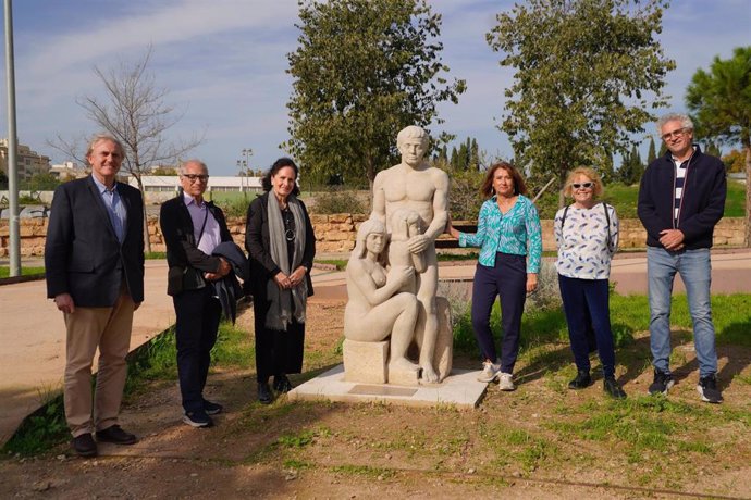 Acto de inauguración de la escultura 'Conjunción' de Francesc Sitjar Cerdà