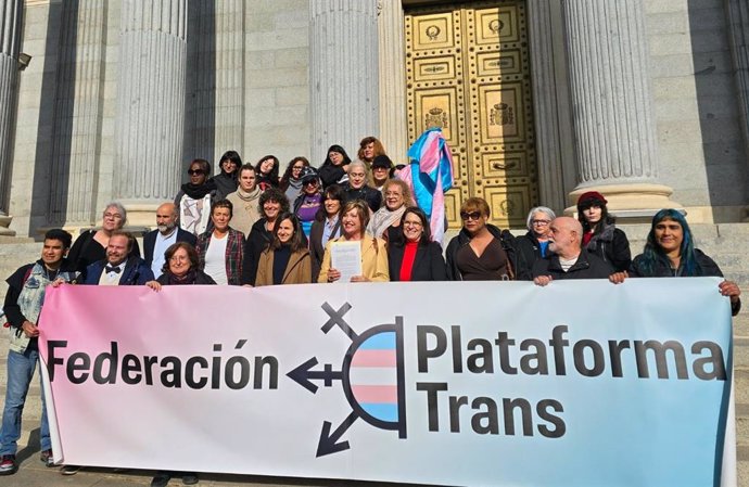 Plataforma Trans registra en el Congreso la ley de memoria trans, con apoyo de Podemos, Sumar, EH Bildu, Junts y ERC