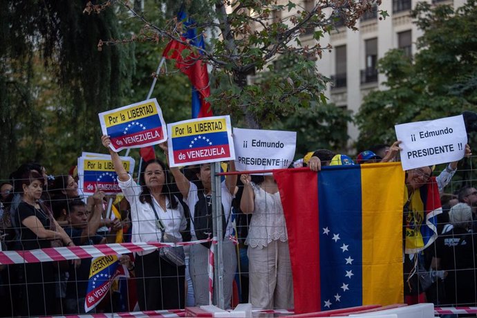 Archivo - Una manifestación en Madrid a favor del candidato opositor venezolano Edmundo González