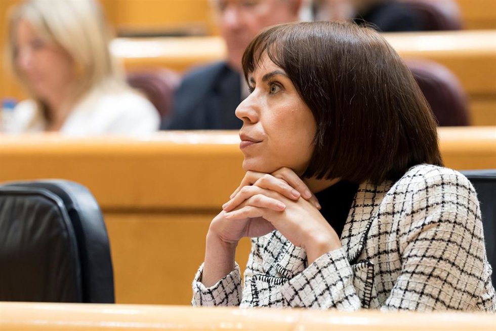 La ministra de Ciencia, Innovación y Universidades, Diana Morant, durante la sesión plenaria del Senado, a 19 de noviembre de 2024, en Madrid (España). En la sesión de control al Gobierno la oposición realizará un total de 19 preguntas sobre la gestión 