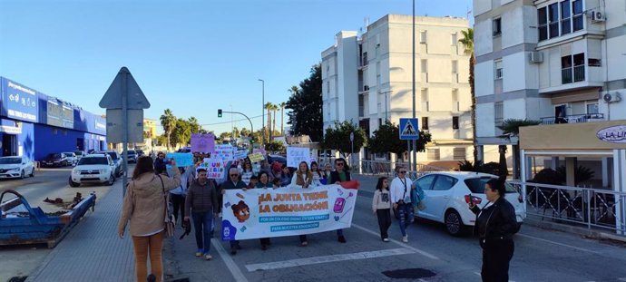 Manifestación en demanda del proyecto de nuevo edificio para el colegio de San Ignacio del Viar