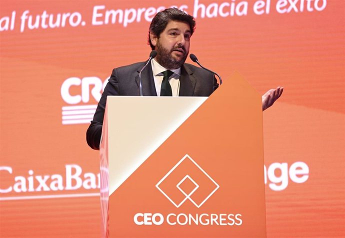 El jefe del Ejecutivo regional, Fernando López Miras, durante la inauguración del V Fórum sobre liderazgo empresarial y directivo 'CEO Congress'.