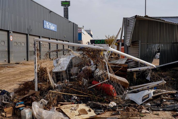 Estragos ocasionados por la DANA en el polígono industrial de Alfafar en Valencia