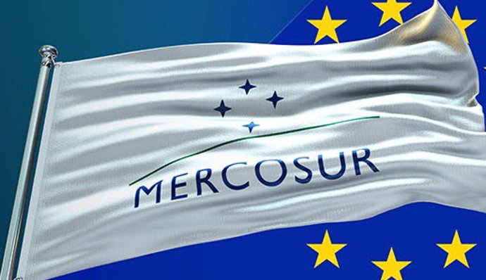 Bandera de Mercosur.