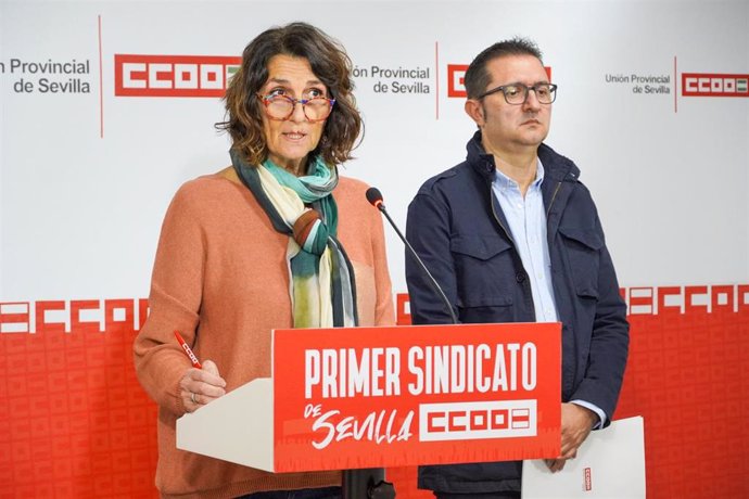 La coordinadora de la sección sindical de CCOO en Correos de Sevilla, María José Morillo.