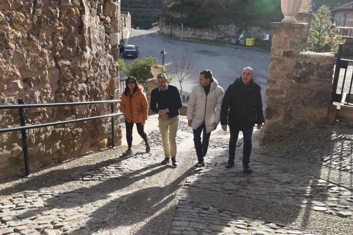 El Gobierno de La Rioja financia el 90% de las recientes obras de urbanización de Ajamil de Cameros