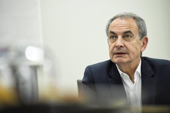 El expresidente del Gobierno, José Luis Rodríguez Zapatero, durante el Consejo Asesor sobre Brecha de Género, en la sede ministerial, a 18 de noviembre de 2024, en Madrid (España). El Consejo Asesor sobre Brecha de Género del Ministerio de Inclusión, Segu