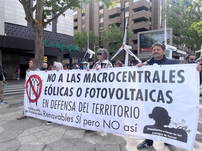 Archivo - Cabecera de la manifestación en Zaragoza.