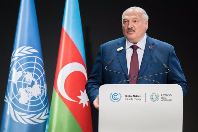 Alexander Lukashenko, presidente de Bielorrusia, pronuncia un discurso en la COP29