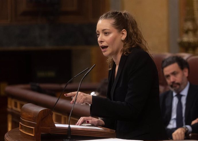 La diputada del PP Ester Muñoz interviene durante una sesión plenaria en el Congreso de los Diputados, a 20 de noviembre de 2024, en Madrid (España). Ribera protagoniza la sesión con dos preguntas de la oposición y una comparecencia para explicar la gesti