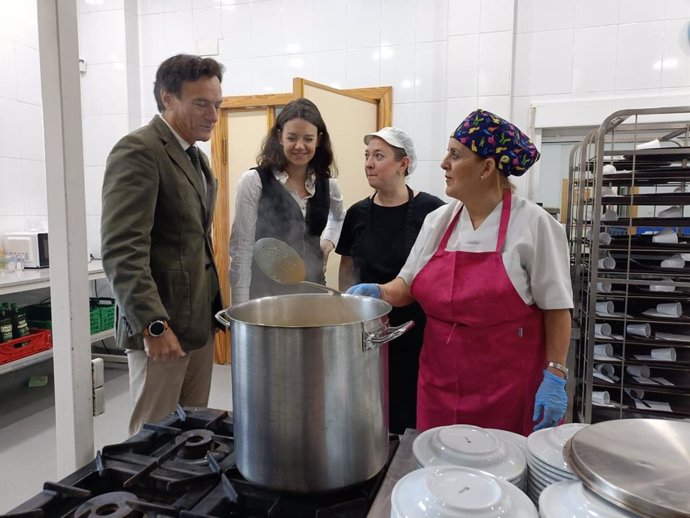 Visita al albergue para temporeros de Jaén.