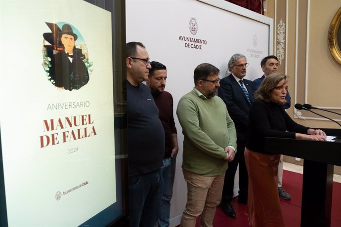 La teniente de alcalde de Cultura, Maite González, en la presentación de los actos de homenaje a Manuel de Falla.