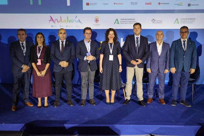 La Alianza Stebpbywater aborda en su evento 'Resilientes' la crisis hídrica y el cambio climático dentro del Congreso 'Sun&Blue' celebrado en Almería.