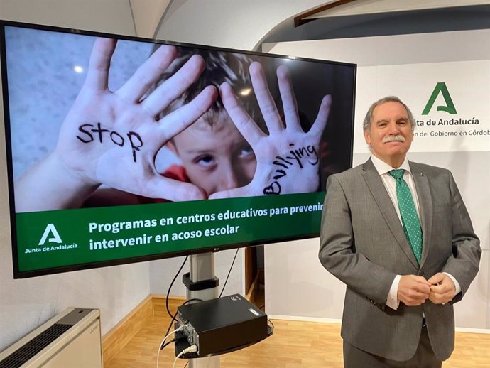 José Francisco Viso, en la presentación de los programas contra el acoso escolar.