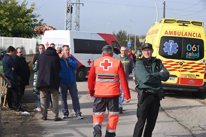 Servicios de emergencia asisten en la residencia de mayores Jardines de Villafranca (Zaragoza) tras un incendio que ha provocado hasta diez muertes, a 15 de noviembre de 2024.