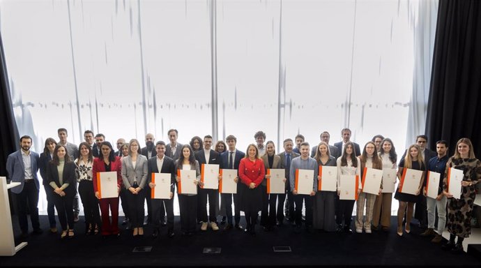 Los Premios Extraordinarios de Grado de la USJ reconocen a los 14 estudiantes con mejores expedientes.