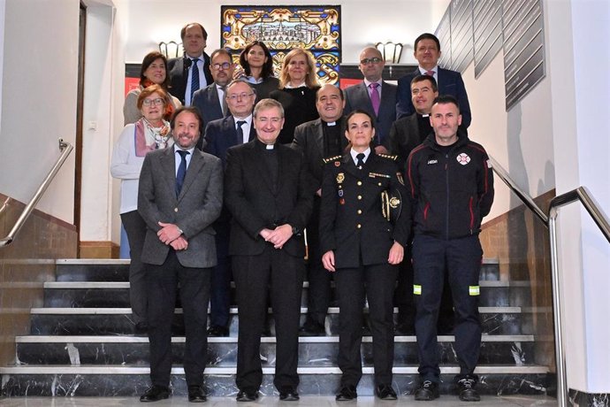 Participantes en la la cuarta Mesa de Encuentro por el 40 aniversario de la Declaración de la Mezquita-Catedral como Patrimonio de la Humanidad