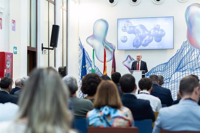 El alcalde de Málaga, en III Encuentro Nacional de Incubadoras de Alta Tecnología.