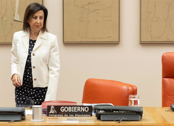 La ministra de Defensa, Margarita Robles, comparece en la Comisión de Defensa, en el Congreso, a 20 de noviembre de 2024, en Madrid (España).