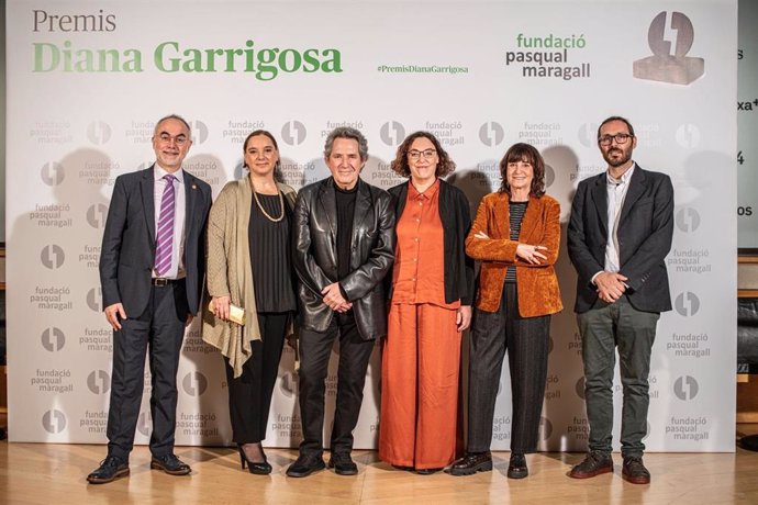 La Fundación Pasqual Maragall reconoce a Rosa Montero y Miguel Ríos con los Premios Diana Garrigosa