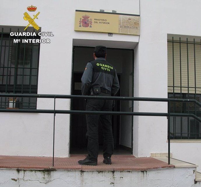 Archivo - Puesto de la Guardia Civil en Cartaya (Huelva).