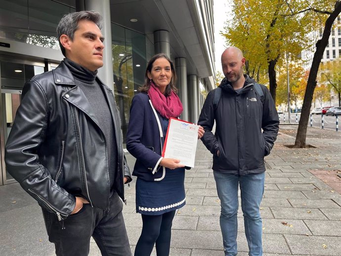 La portavoz municipal socialista, Reyes Maroto, a su salida de las oficinas de la Fiscalía de Medio Ambiente este jueves