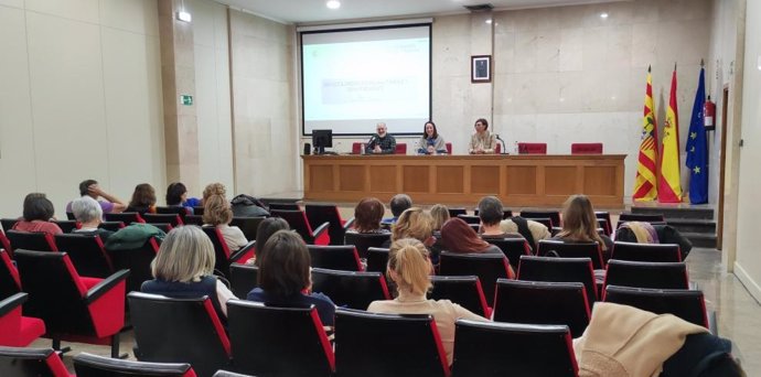 Primera sesión en Huesca de la formación en prevención de la violencia contra las mujeres LBTI