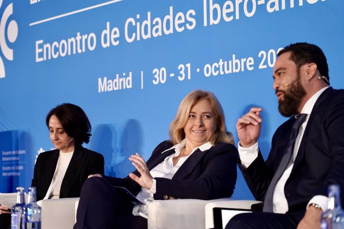 La vicealcaldesa y delegada de Seguridad y Emergencias, Inma Sanz, en el panel sobre seguridad y tecnología del I Encuentro de Ciudades Iberoamericanas.