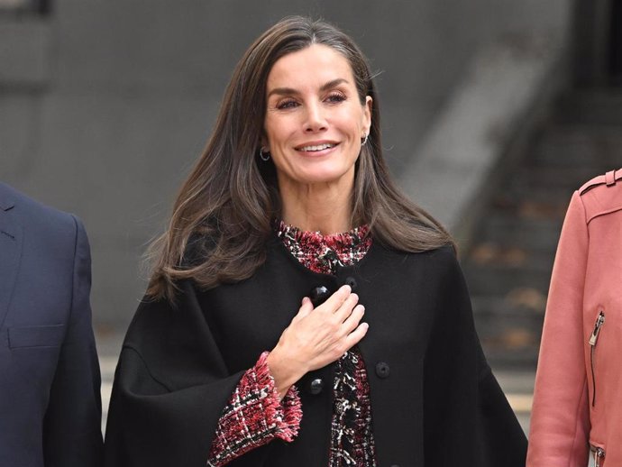 La Reina Letizia a su llegada a la entrega de los Premios “Luis Carandell” de periodismo celebrados en el Palacio del Senado