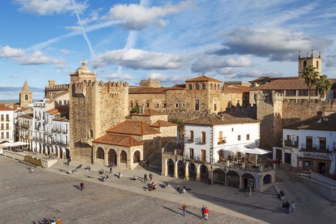 Archivo - Torre de Bujaco, Muralla y Palacio de Moctezuma de Cáceres