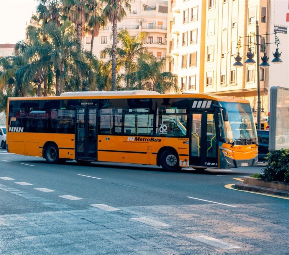 La Generalitat modifica la línea de autobús Picassent-Valncia para incluir una parada en Silla y recupera otra conexión del municipio con Alcsser