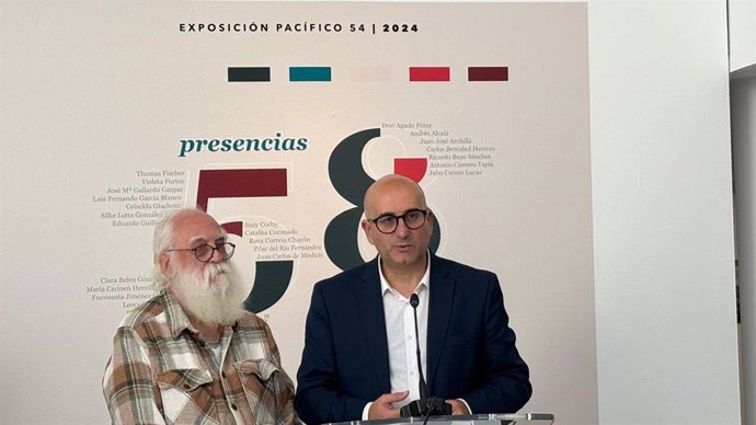 El vicepresidente de Cultura, Manuel López Mestanza, junto al presidente de Aplama, Francisco Jurado.