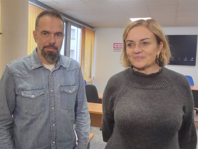 El secretario general de CCOO de Asturias, José Manuel Zapico, y la diputada del Grupo Mixto en la Junta General, Covadonga Tomé