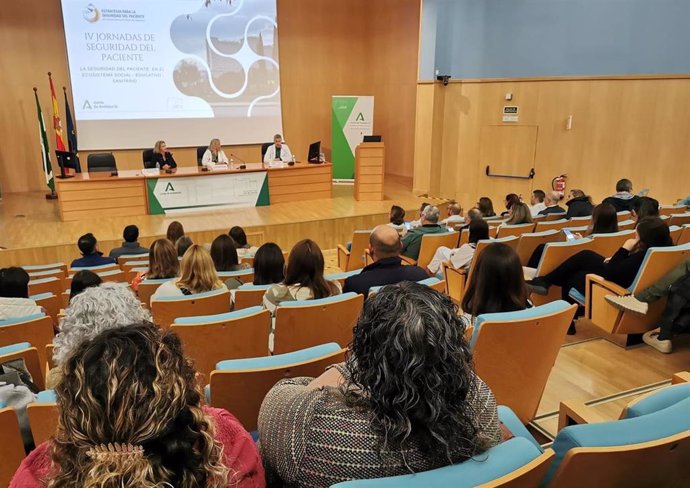 LA V Jornadas de Seguridad del Paciente centradas en el entorno socio-educativo-sanitario en el Hospital Universitario Virgen de Valme.