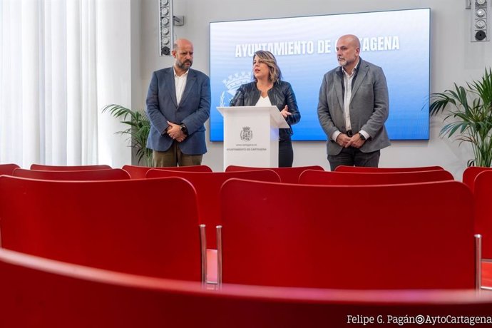 La alcaldesa, Noelia Arroyo, durante su comparecencia ante los medios de comunicación