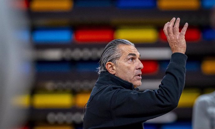 El seleccionador nacional de baloncesto, Sergio Scariolo, en un entrenamiento.