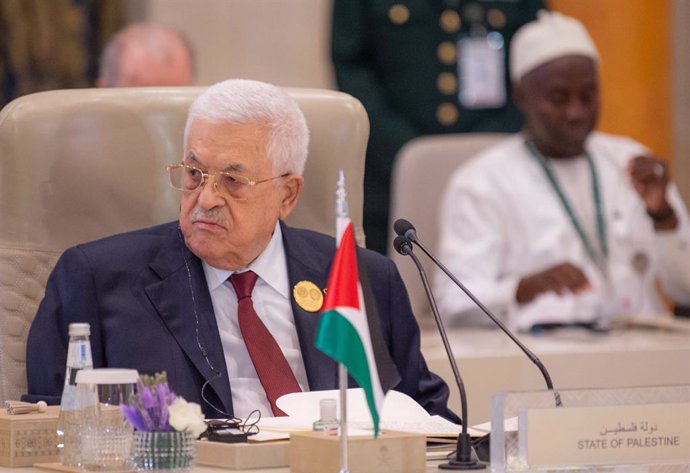 RIYADH, Nov. 12, 2024  -- Palestinian President Mahmoud Abbas attends the Extraordinary Arab and Islamic Summit in Riyadh, Saudi Arabia, Nov. 11, 2024.   Saudi Arabia hosted on Monday an extraordinary summit here in its capital, during which leaders from 