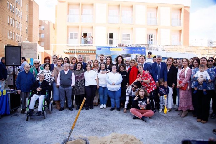 Primera piedra del 'Residencia 21' de Asalsido.